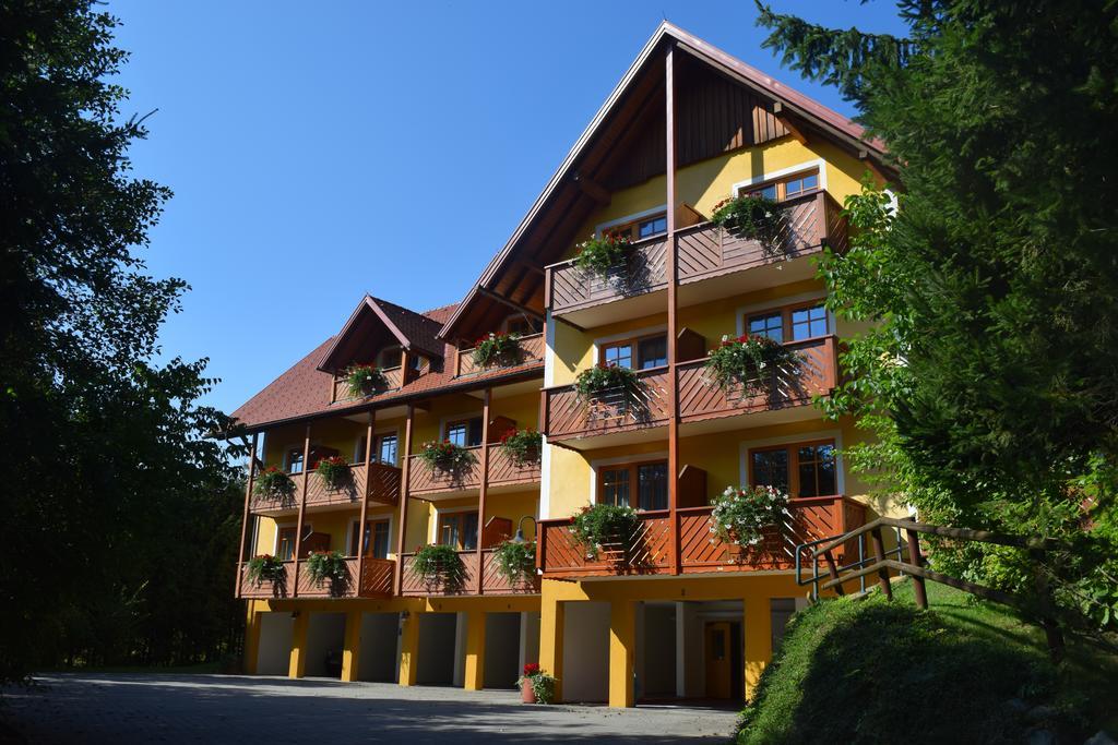 Arnfels Gasthof Hotel Schmied מראה חיצוני תמונה