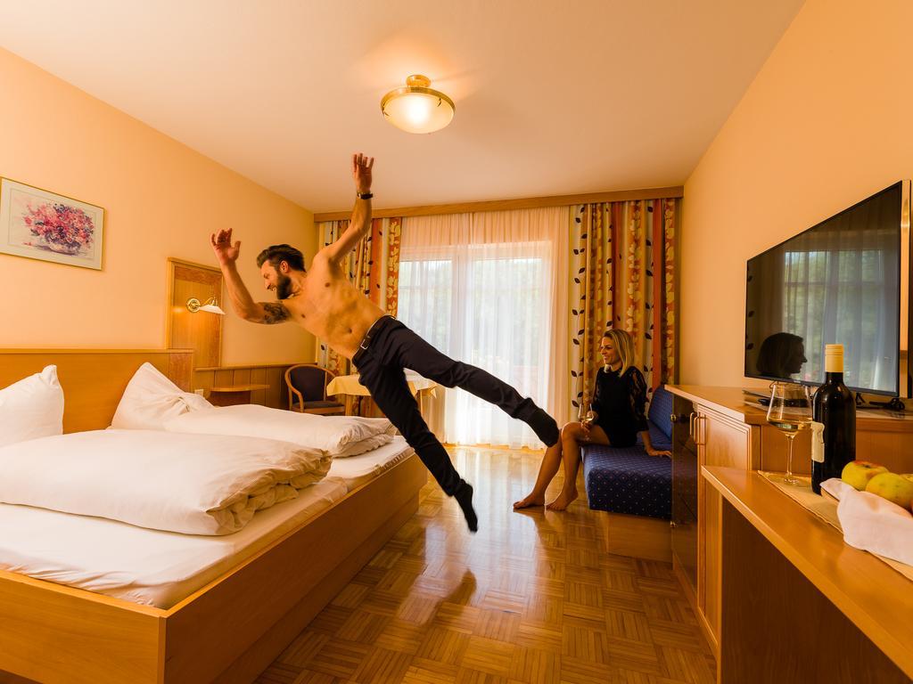 Arnfels Gasthof Hotel Schmied מראה חיצוני תמונה